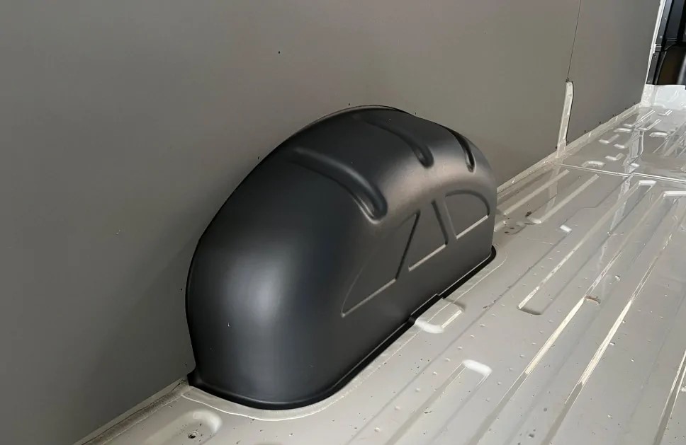 Sada plast.kryt na blatnky do nkladovho prostoru VW CRAFTER 2017-- FWD