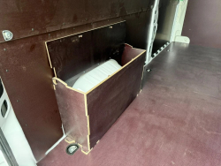 Kryty vnitnho blatnku - peklika +P BOXER-JUMPER-DUCATO 2006-- otevrac